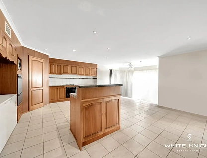 17 Boberrit Wynd, Sydenham, VIC 3037, 5房, 2浴, House