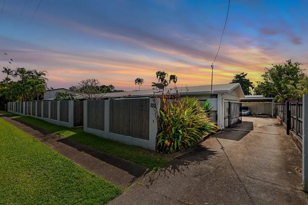 Parramatta Park 2Phòng ngủ Private, Renovated Villa Style Living Just Minutes from the CBD
