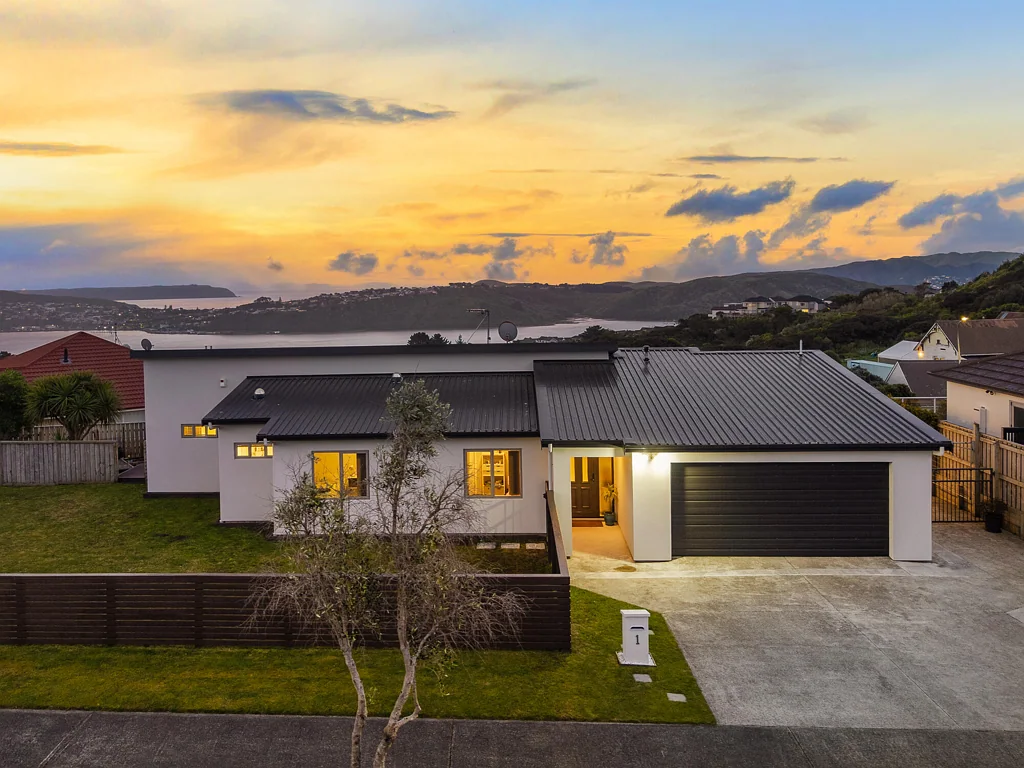 Aotea 4침실 Elevated living | Expansive harbour views