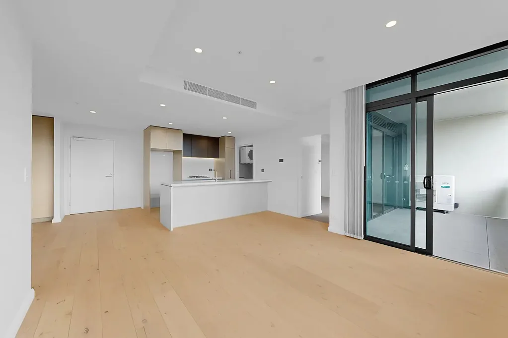 Spacious Two Bedroom Apartment with Carspace