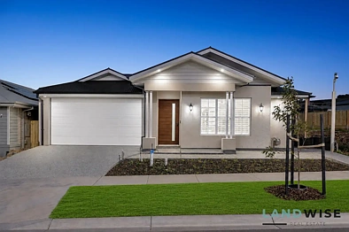 Maddingley 4房 Landwise Real Estate 隆重推出 – 位于 Maddingley 中心的宽敞家庭奢华住宅 Landwise Real Estate Proudly Presents – Spacious Family Luxury in the Heart of Maddingley