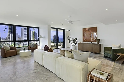 Mermaid Beach 4 Bedroom Brand New Modern Coastal Apartment in "Laani"; 300m from the Beach