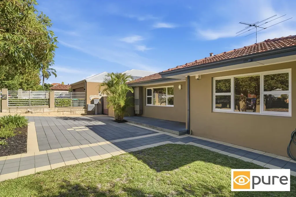 LOW MAINTENANCE CHARACTER HOME IN THE HEART OF MOUNT HAWTHORN