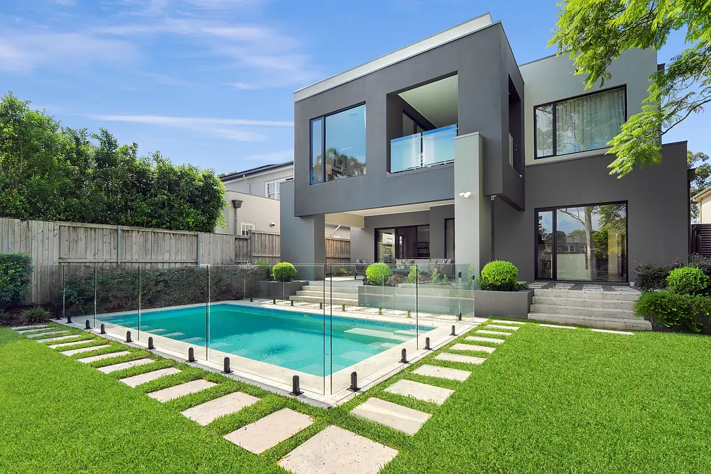 128 Middle Harbour Road, East Lindfield, NSW 2070