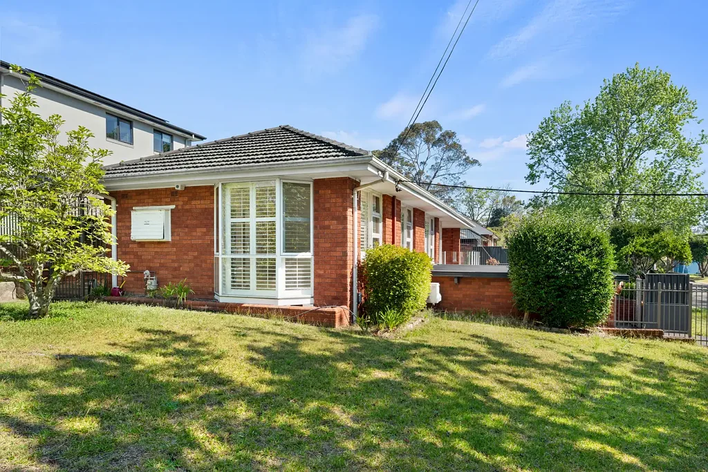 West Pymble 4Phòng ngủ Exceptional 923sqm Corner Parcel with Dual Street Frontage