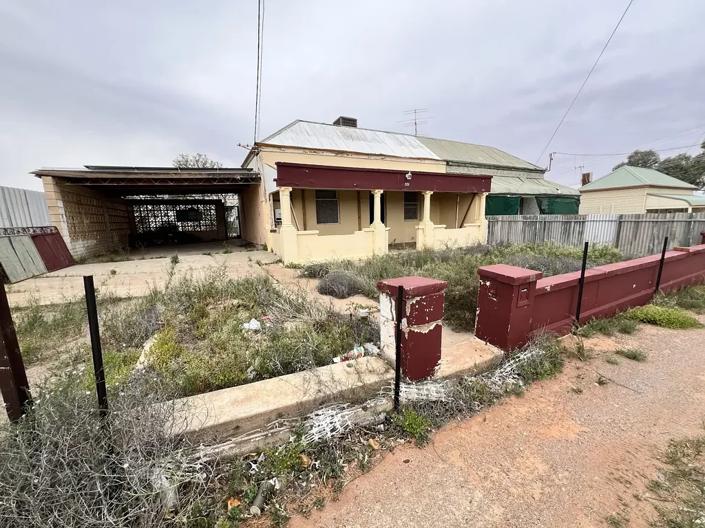 Broken Hill 2ਬੈੱਡਰੂਮ Renovate or Detonate