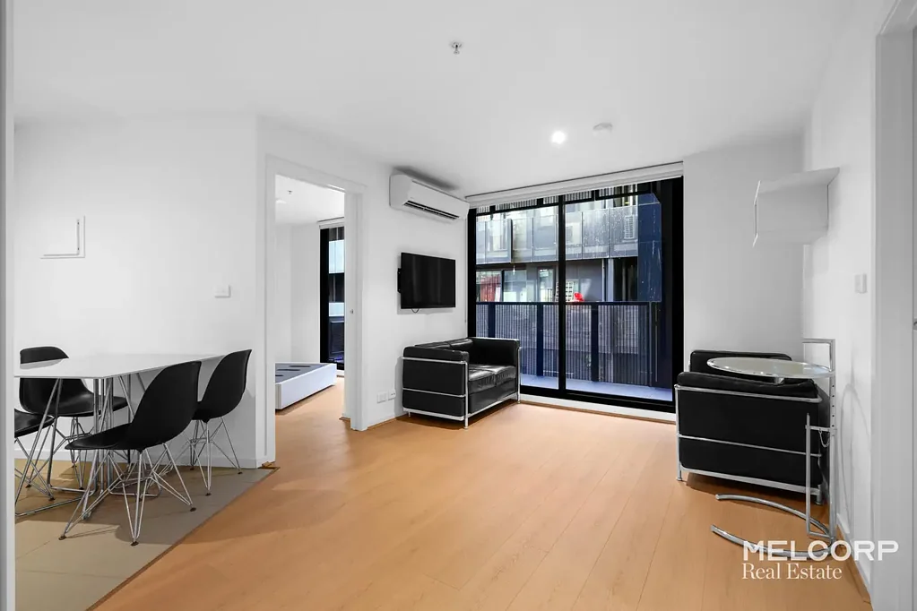 FURNISHED TWO BEDROOM - KEY LOCATION