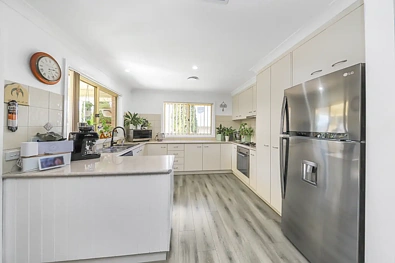 81 Sydney Street, Tumut, NSW 2720, 4 phòng ngủ, 2 phòng tắm, House
