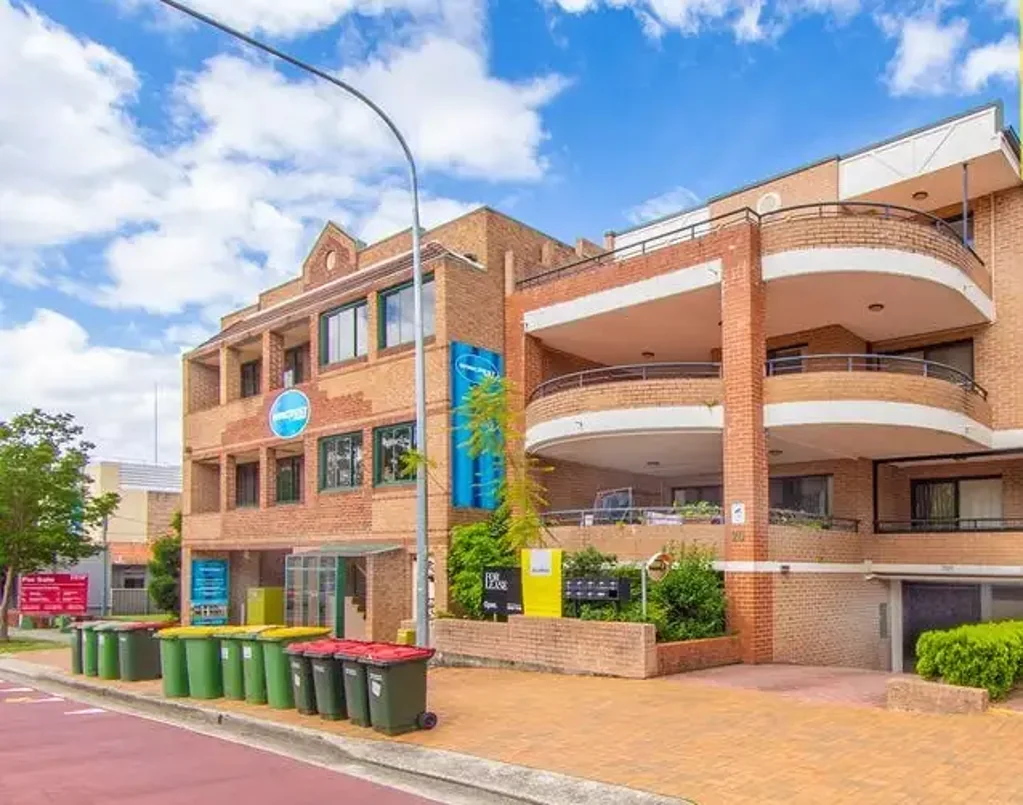 2 Bedroom 2 Bathroom in the catchment of Parramatta High school
