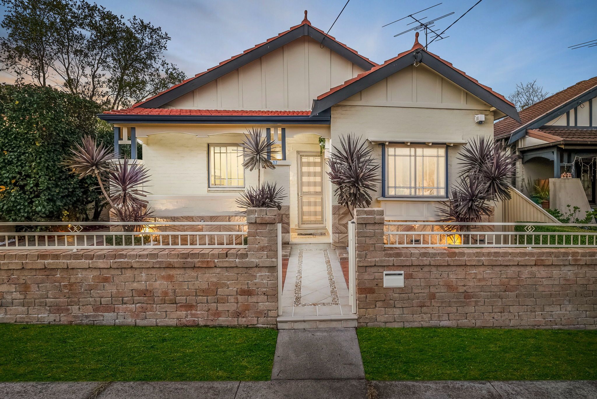 17 MAWSON ST, PUNCHBOWL NSW 2196, 0房, 0浴, House