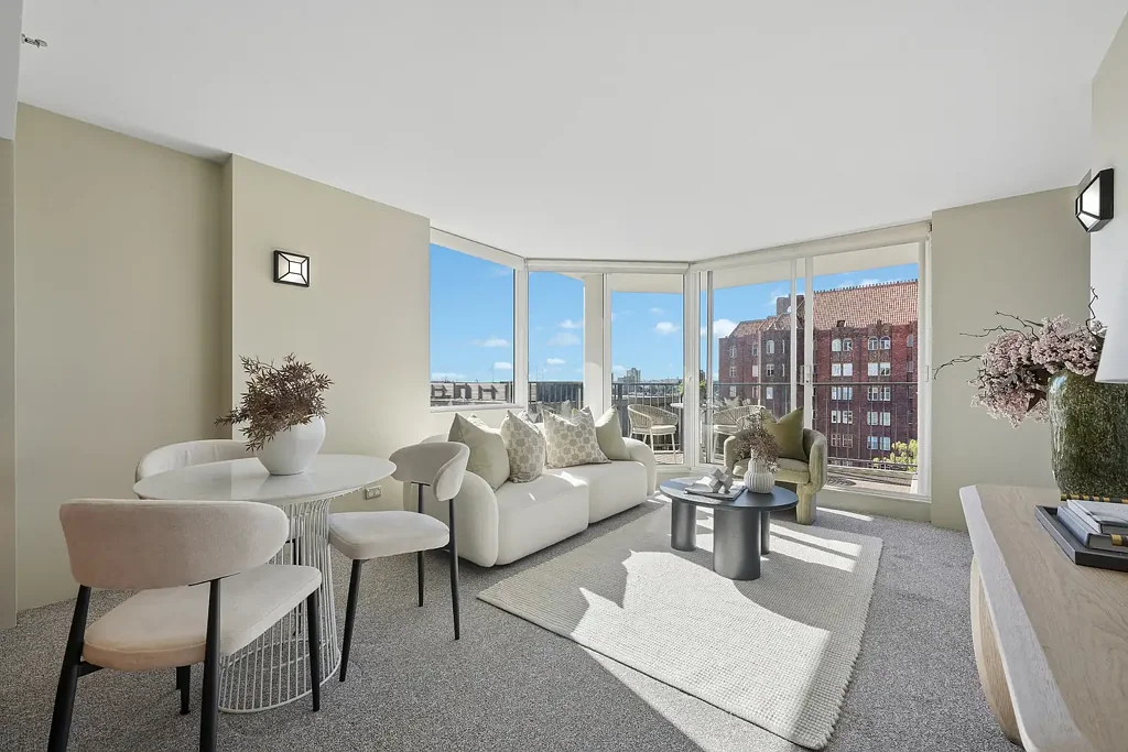 Elizabeth Bay 1બેડરૂમ North East Facing Corner Apartment With Study and Views To The Headlands