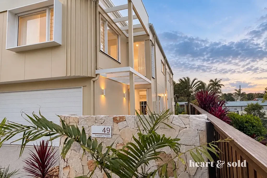 Maroochydore 4ਬੈੱਡਰੂਮ Brand New. Water Views. A Standout Position in Sunshine Cove.