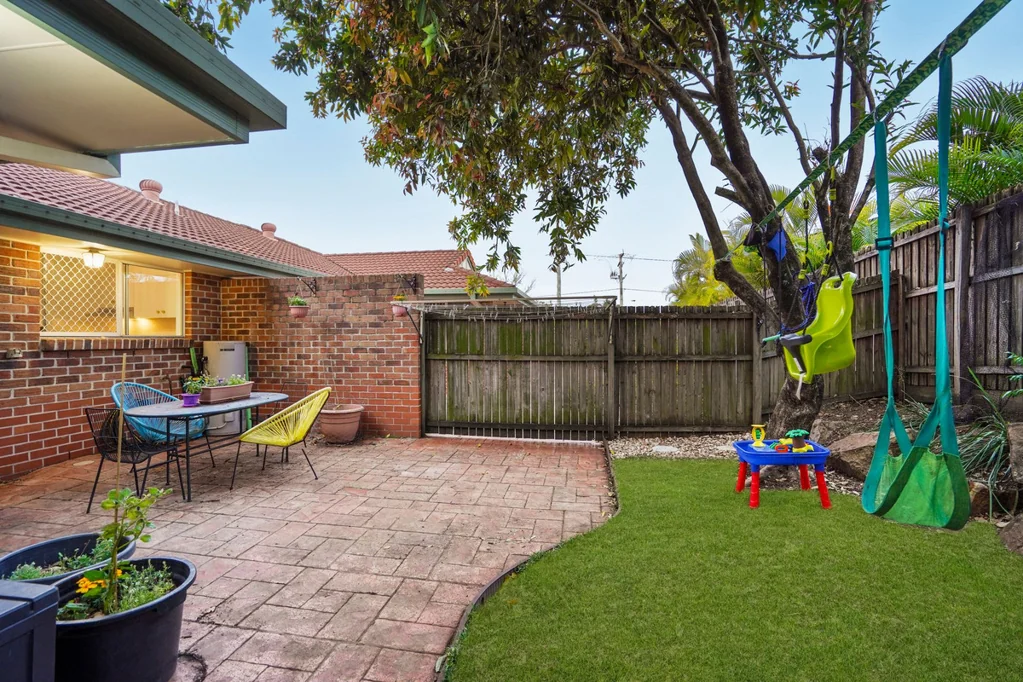 Aspley 3房 带私人庭院的低层别墅 — 拎包入住，尽享生活 Low-Set Villa with Private Backyard & Side Access — Move In and Enjoy