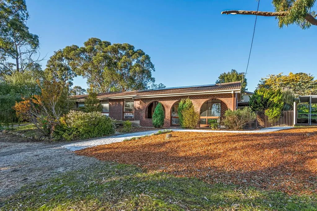 2 Hamilton Crescent, Aberfoyle Park, SA 5159