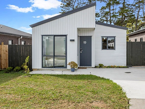 Helensville 3房  The Property Ladder Awaits