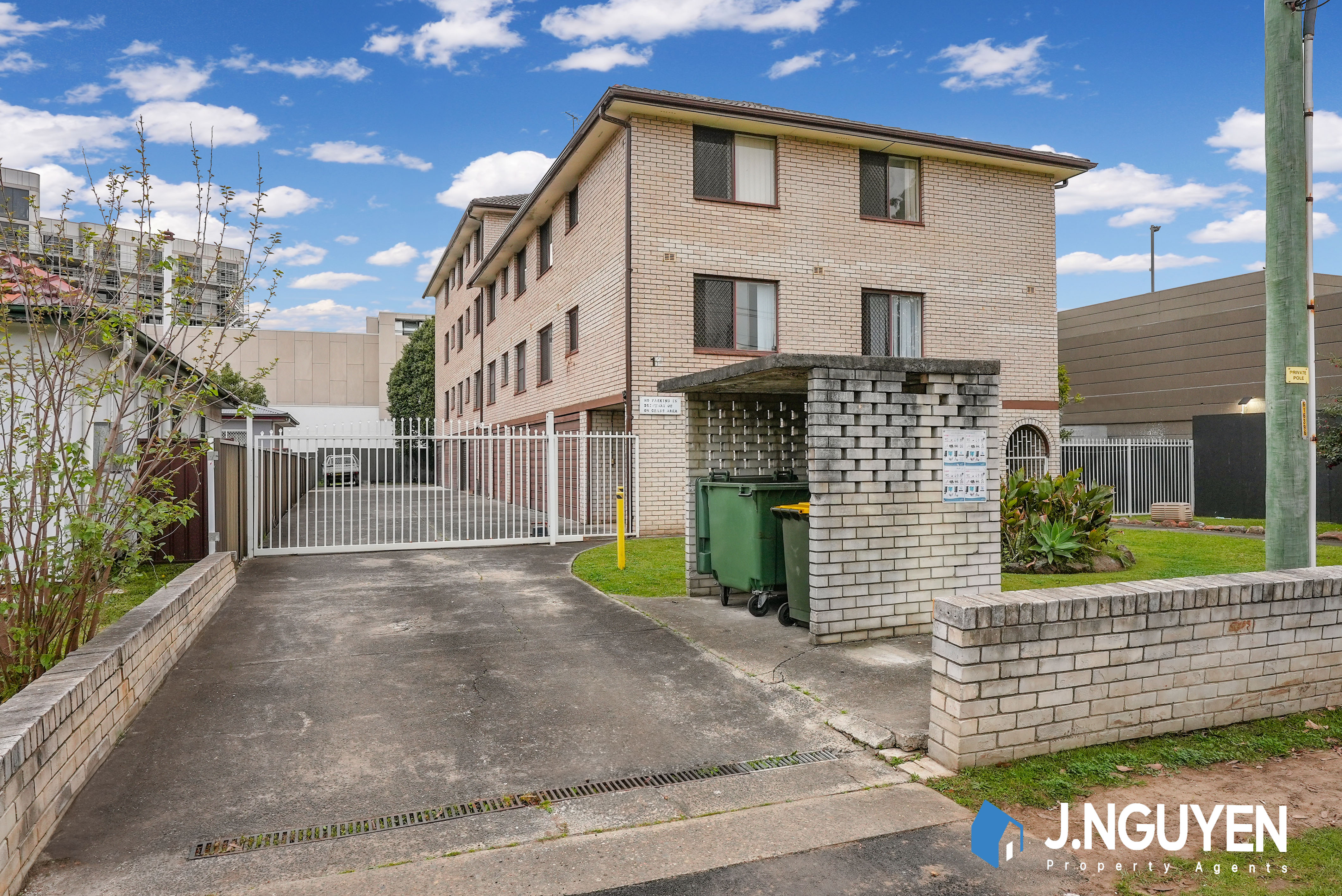 UNIT 10 12 PEVENSEY ST, CANLEY VALE NSW 2166, 0 Schlafzimmer, 0 Badezimmer, Unit