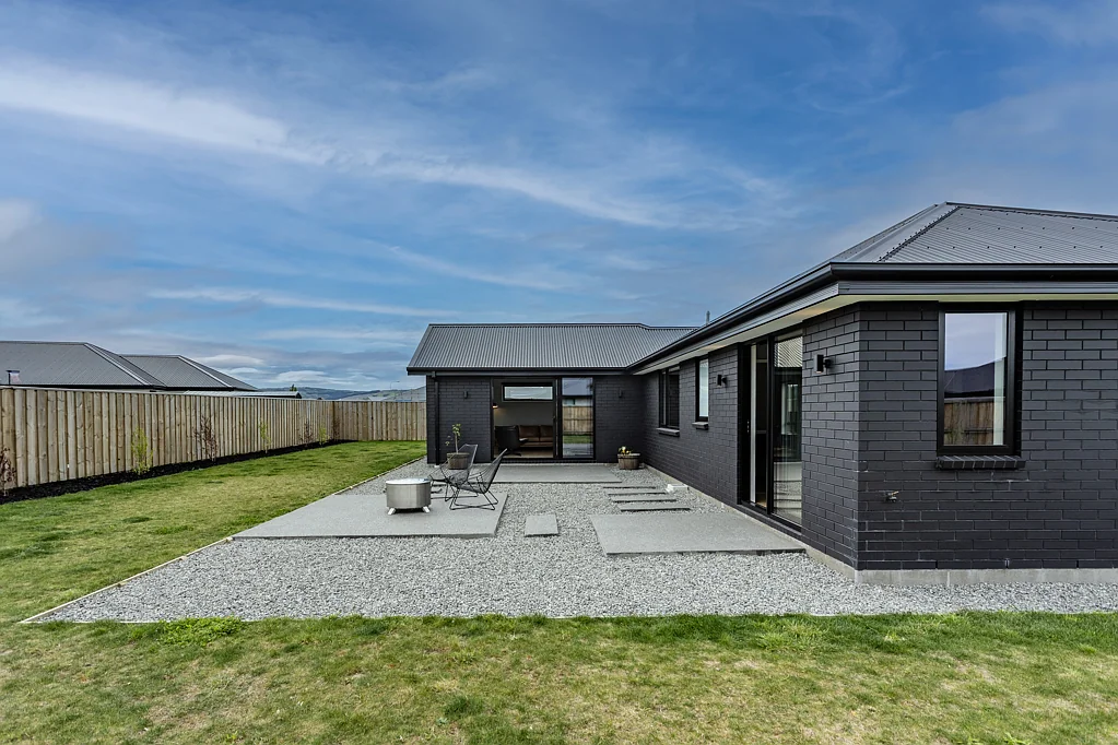 Amberley 3 Bedroom Vendors have purchased – must sell before Xmas