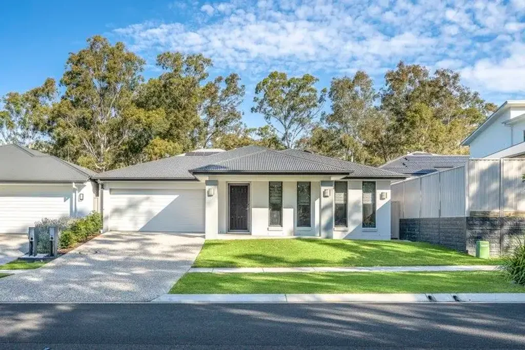 Spacious Single-Level Home with Ducted A/C and Solar