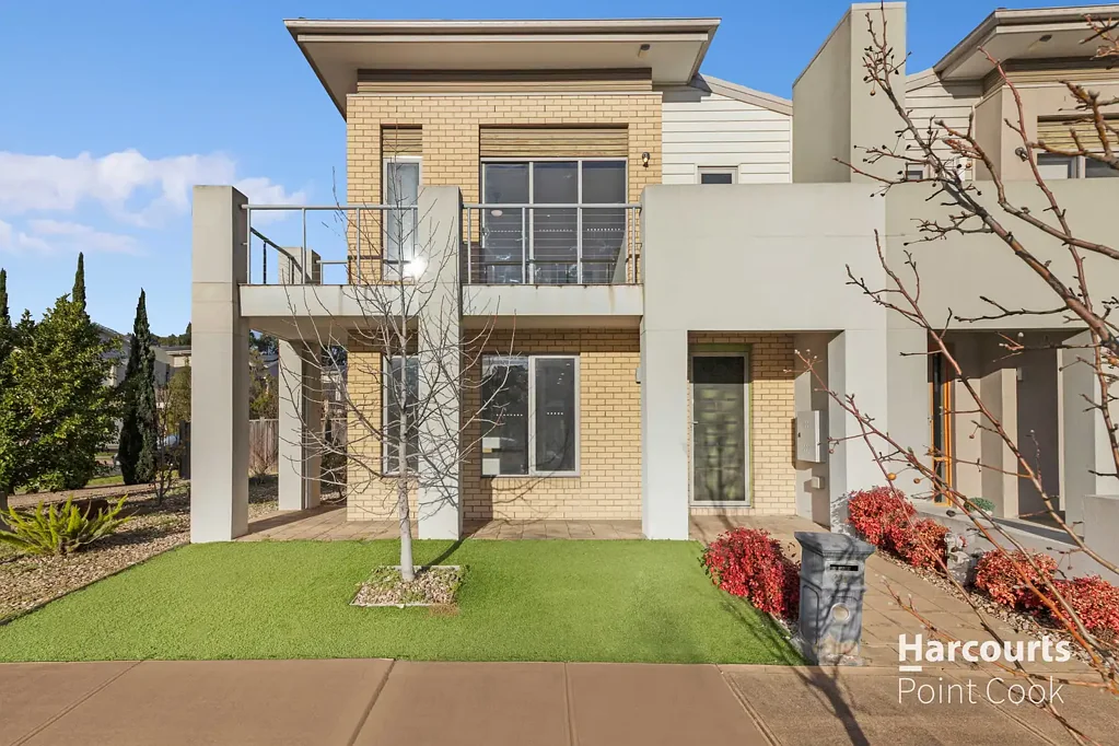24 Broadbeach Circuit, Point Cook, VIC 3030
