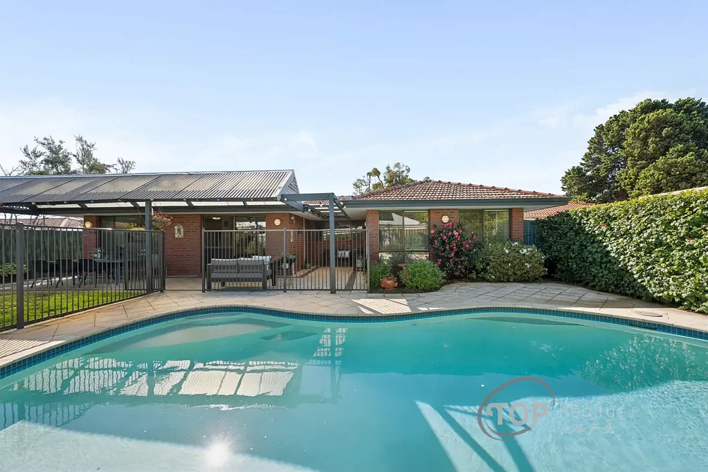 Bull Creek 4 Slaapkamer NEW PRICE! FABULOUS FAMILY HOME IN PRIME OBERTHUR PRIMARY ZONE LOCATION