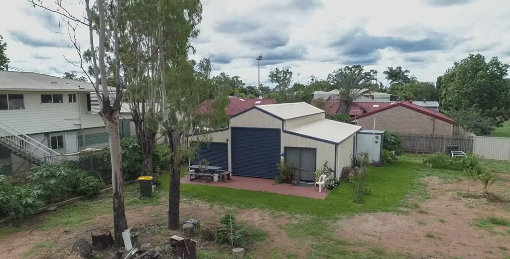 Moranbah 1房  Great shed with potential !