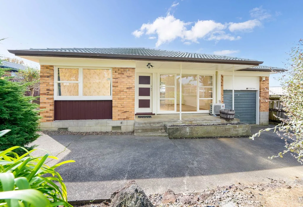 21 Pegler Drive, Howick - 3 bedrooms 1 bathroom 1 garage