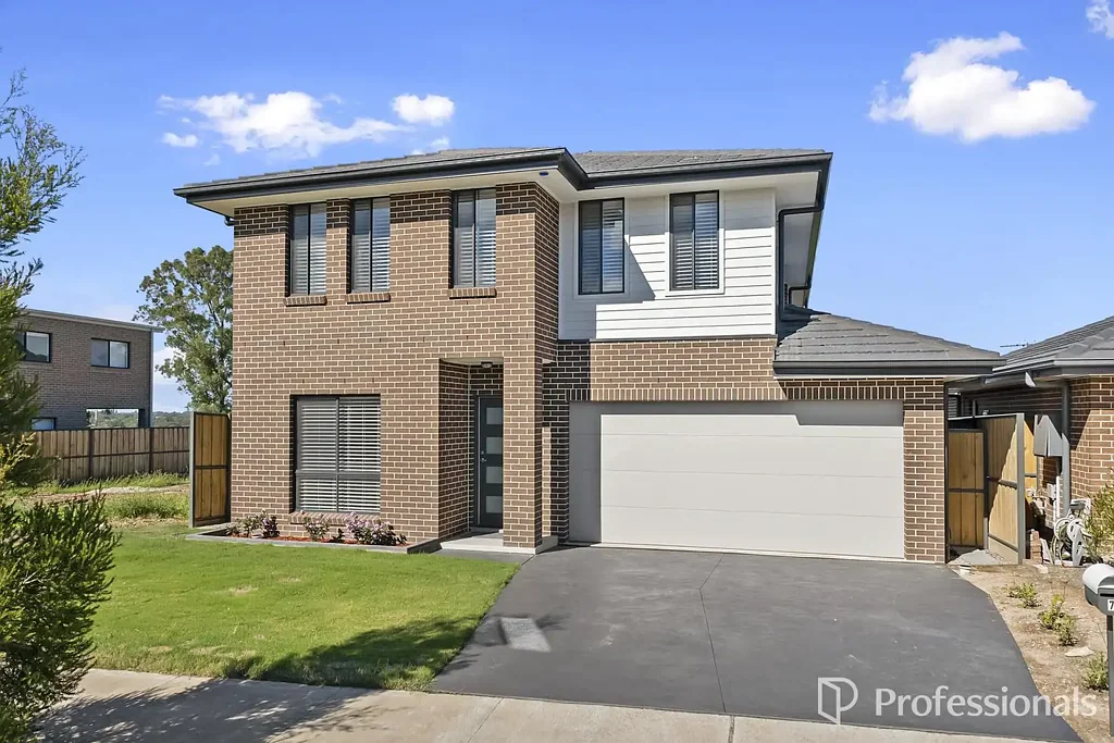5 Bedroom Home in Box Hill
