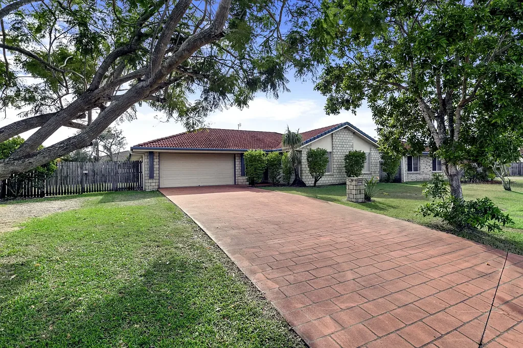 8 Genoa Court, Point Vernon, QLD 4655