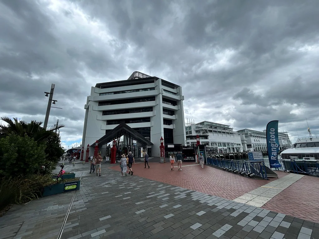 Auckland Central Premium Quay Street Retail