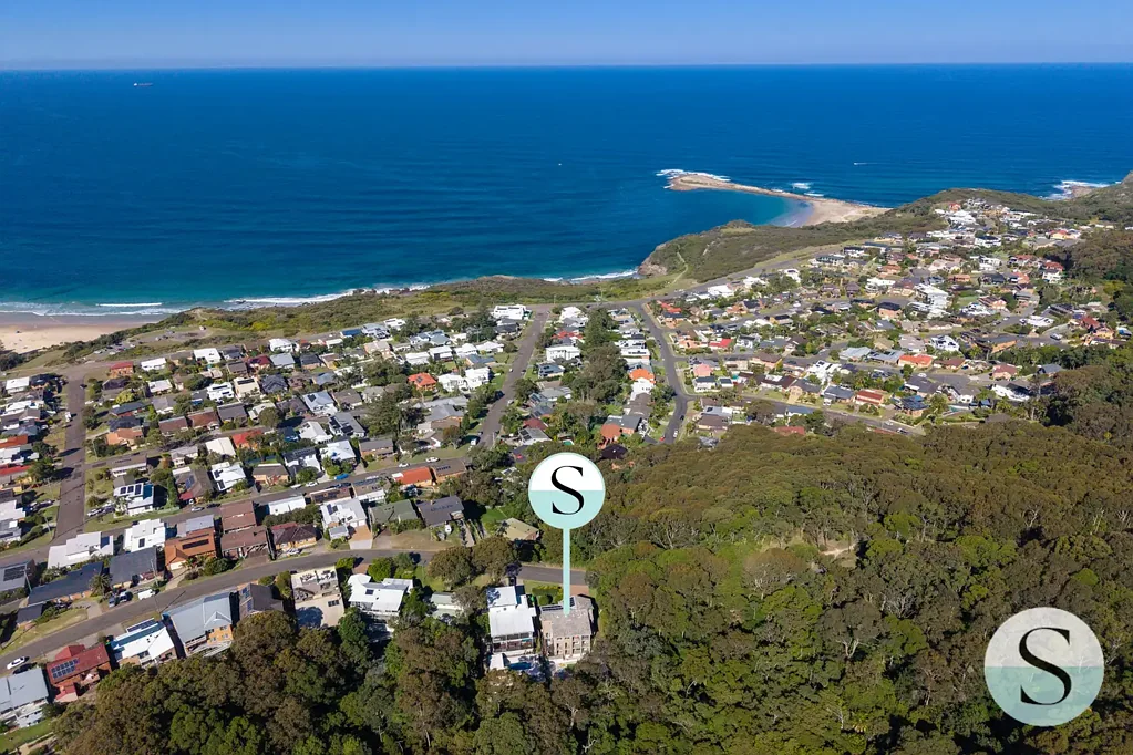 63 Scenic Drive, Caves Beach, NSW 2281