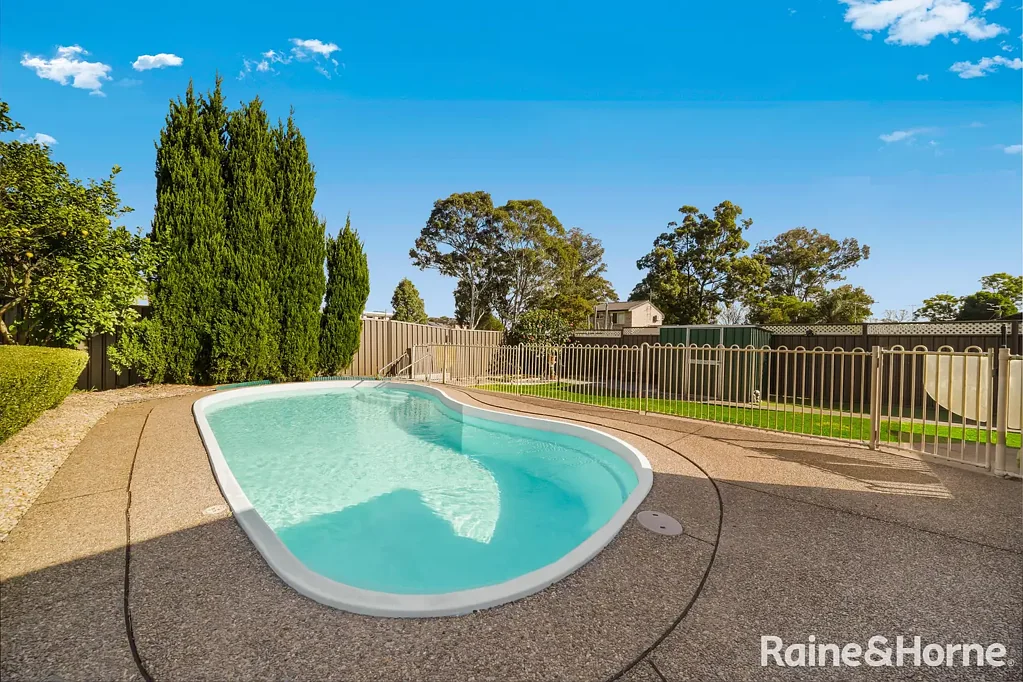 Ingleburn 4ਬੈੱਡਰੂਮ Family Living Meets Poolside Entertaining