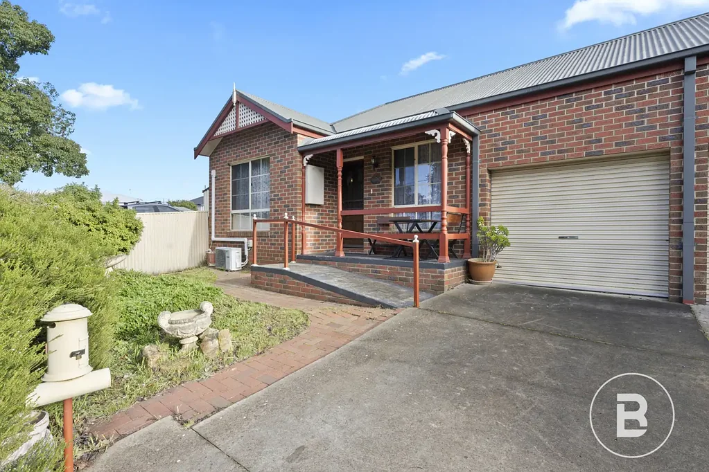 Maryborough 2房  SPACIOUS TOWNHOUSE IN A CONVENIENT LOCATION - INVESTMENT OPPORTUNITY!