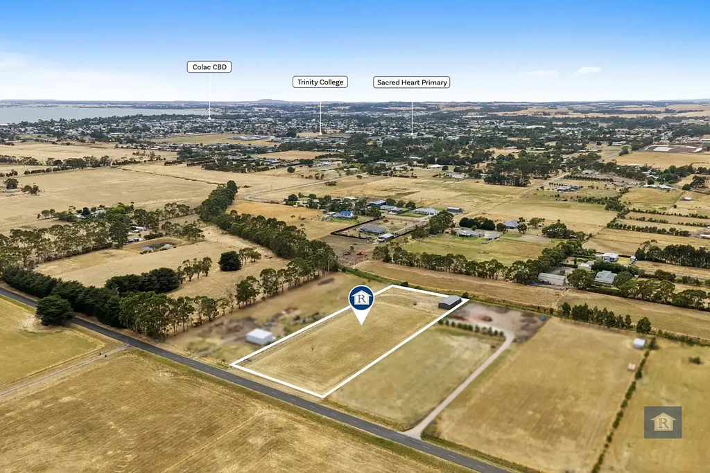 Elliminyt Lifestyle Acreage with Permits in Place