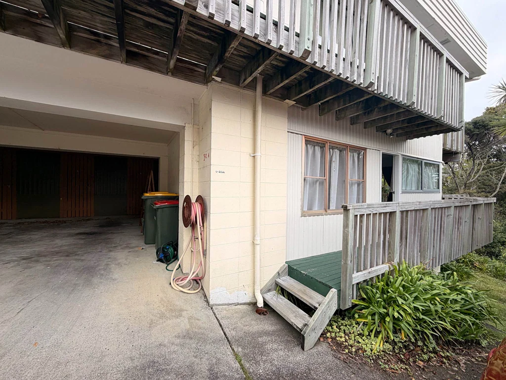 Neat and Tidy 2 Bedroom Unit in Chatswood