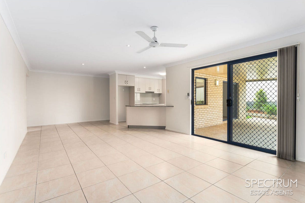 15 HILLDEAN DR, RACEVIEW QLD 4305, 0 chambres, 0 salles de bain, House