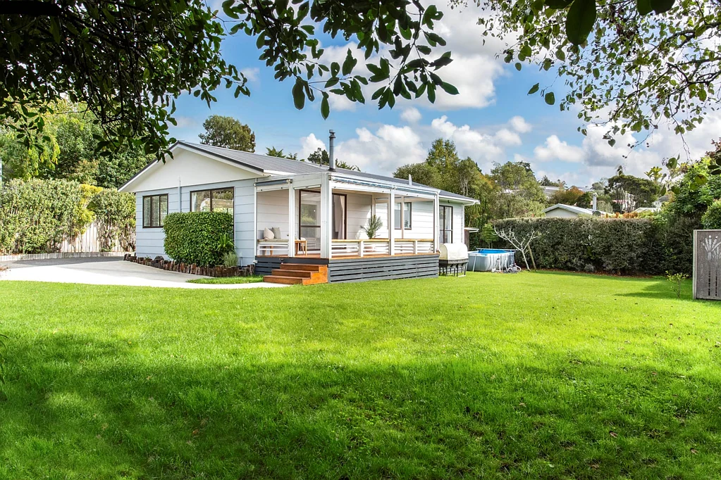 Helensville 3બેડરૂમ BIG SECTION, BIG OPPPORTUNITY!