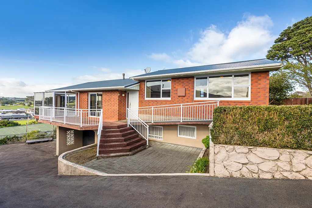6 Hillcrest Street, Glen Avon, New Plymouth, Taranaki