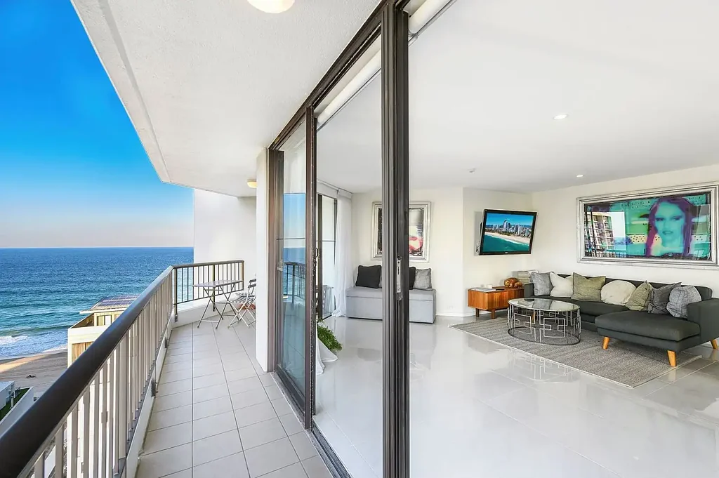 Luxury Coastal Living! Partly Furnished.