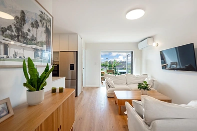Devonport 2 Bedroom Renovated to Impress - Fresh & Ready for You