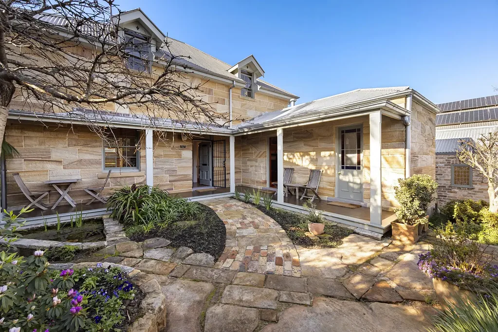 Birchgrove 4Kwarto Historic sandstone home with harbour views in prized peninsula setting