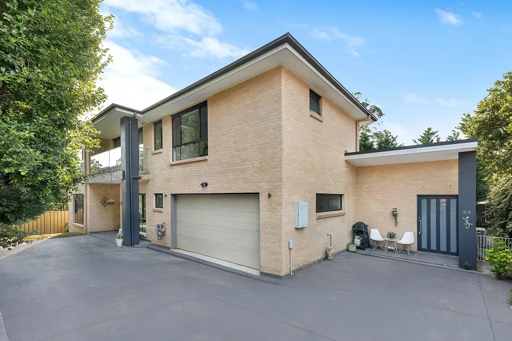 Normanhurst 8ਬੈੱਡਰੂਮ Easy care large contemporary home with two bedroom flat