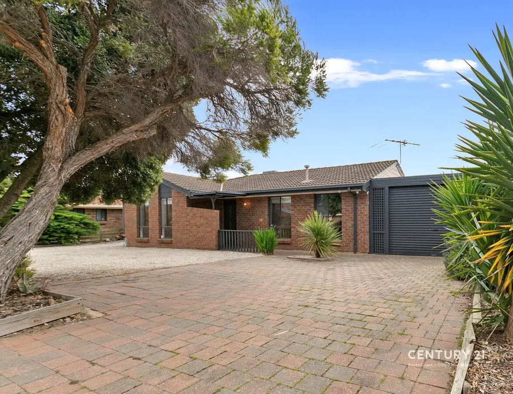 8 Greenlees Parade, Aldinga Beach, SA 5173