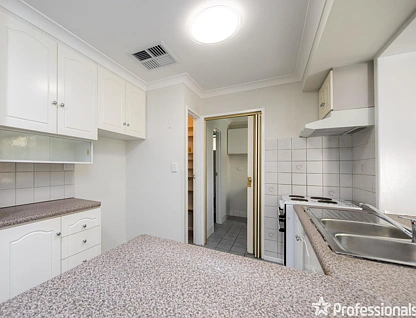 27 Allamanda Way, Forrestfield, WA 6058, 3 રૂમ, 1 બાથરૂમ, House