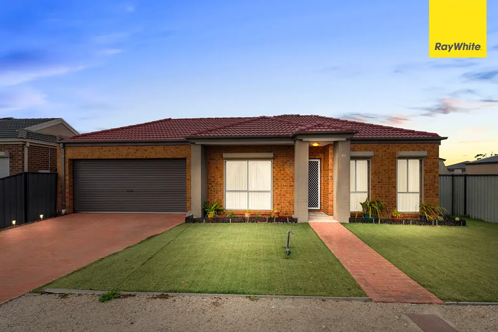 19 Silverleaf Drive, Melton, VIC 3337