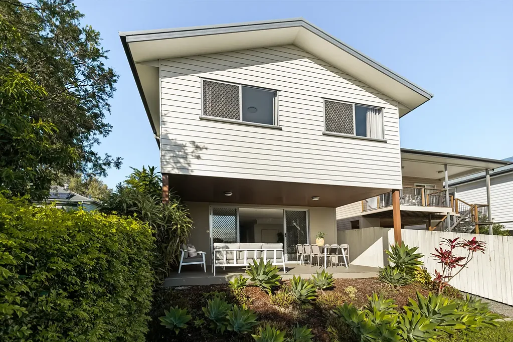 Grange 6Habitaciones Spacious Family Home Offering Convenience and Outstanding Value