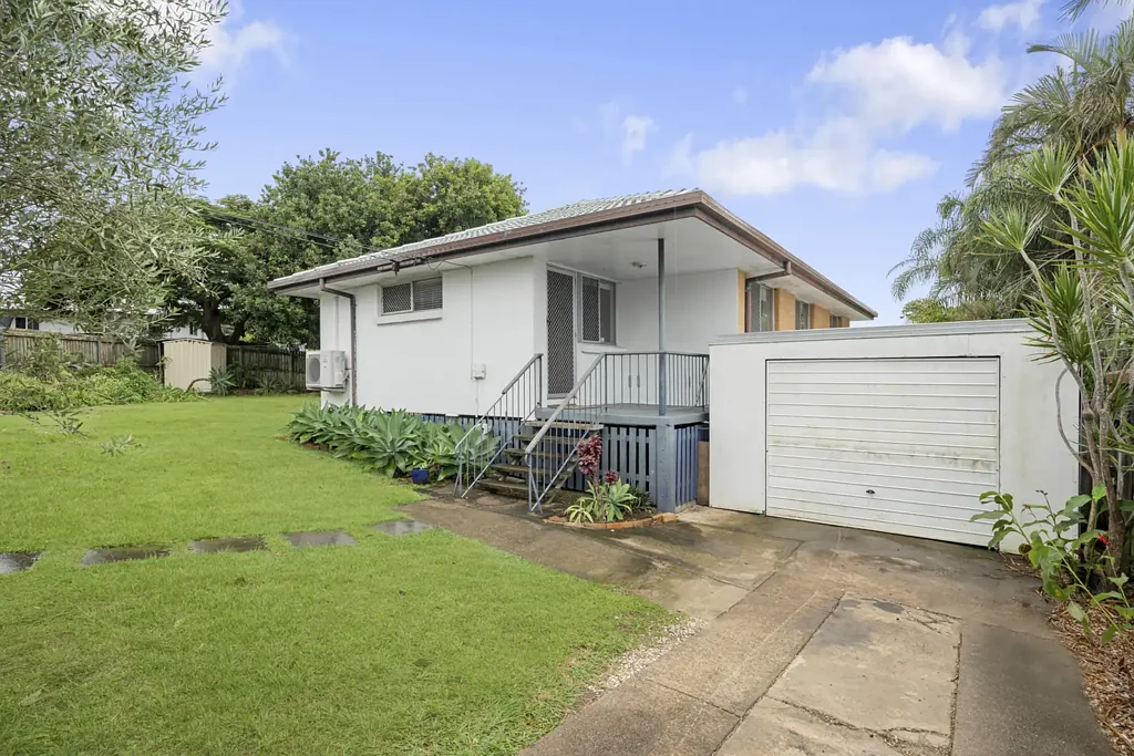 Bracken Ridge 3غرفة نوم Spacious Three-Bedroom Home with Generous Yard and Tandem Garage