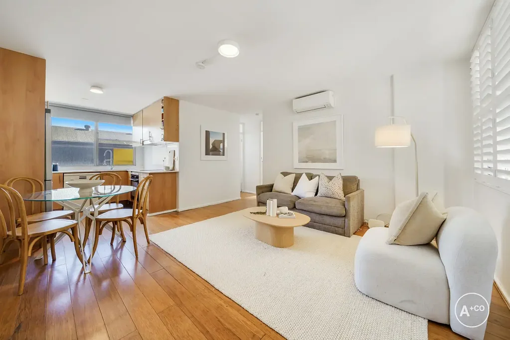 Modern Two-Bedroom Apartment in the Heart of Maroubra