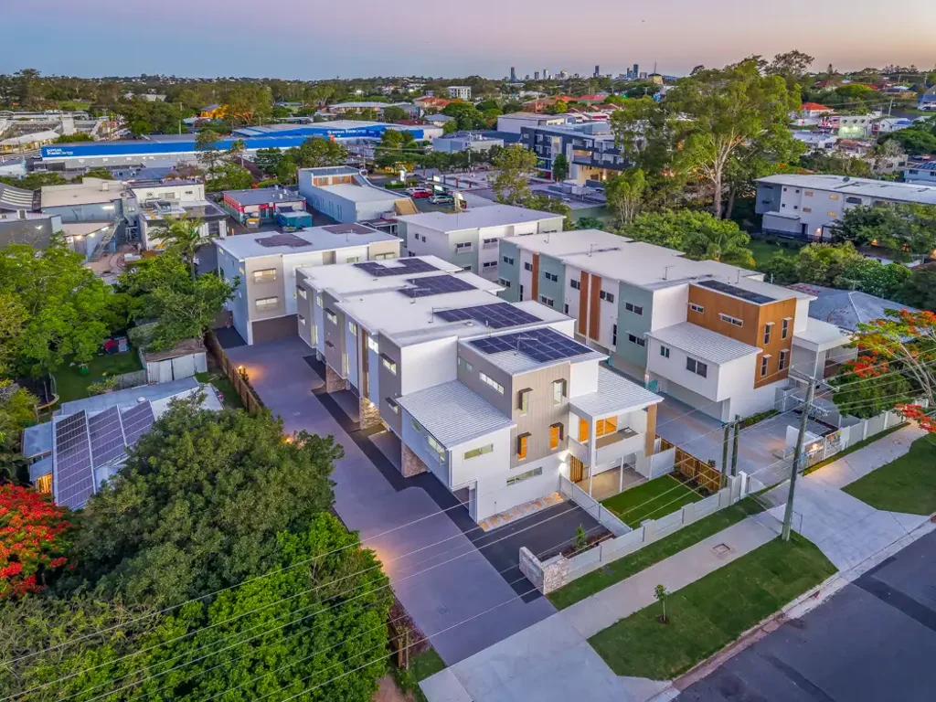 Mitchelton 4Kwarto Brand New High-end Townhome with 7 Star Energy Rating!