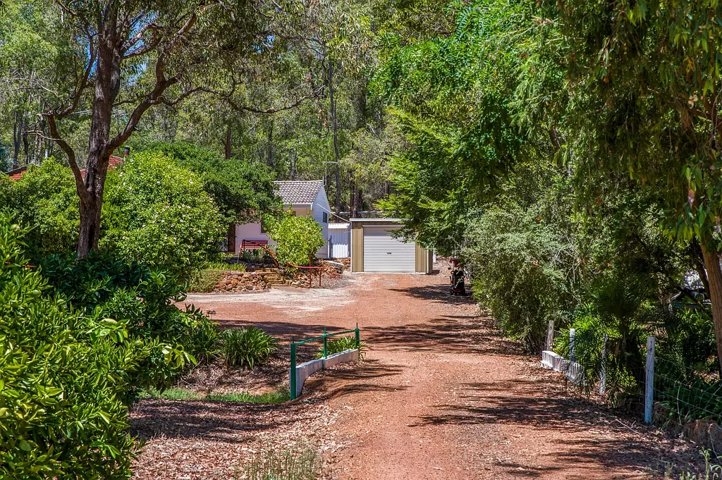 850 Walker Street, Mundaring, WA 6073