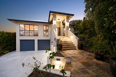 Pacific Pines 4房  SELLERS COMMITTED ELSEWHERE - EXPANSIVE FAMILY HOME WITH SWEEPING PANORAMIC VIEWS